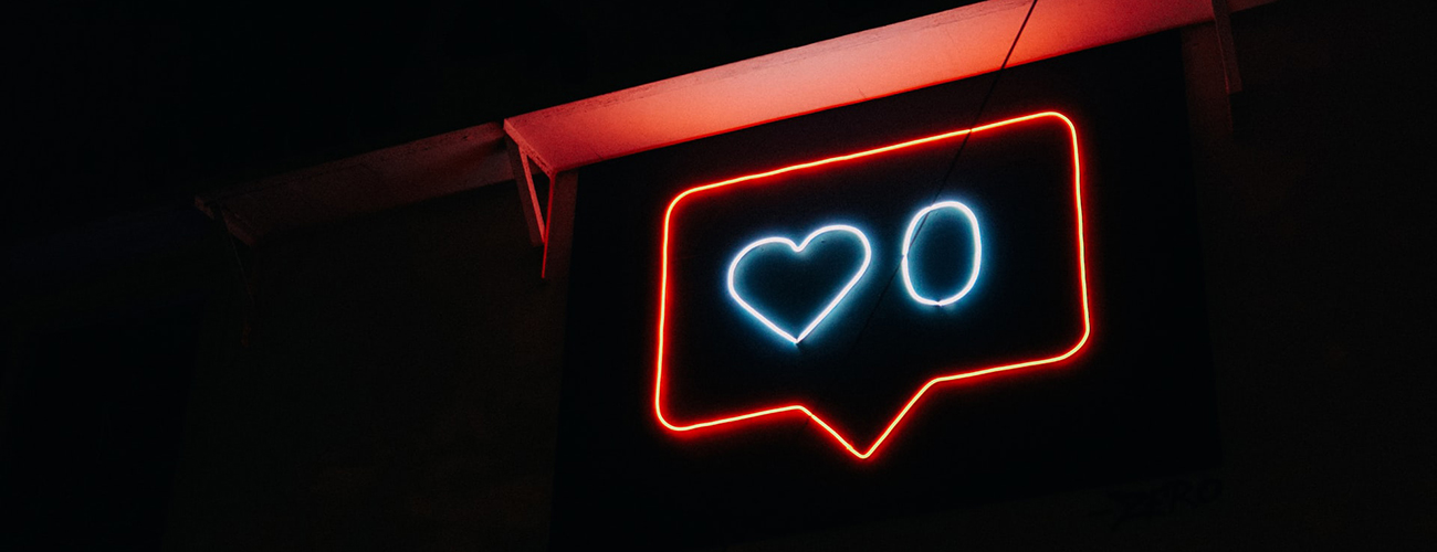 How to Start a Conversation on a Dating Site