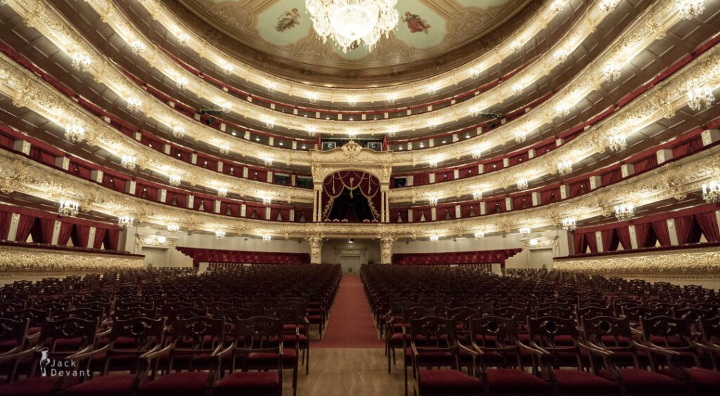 first date ideas in moscow bolshoi theatre